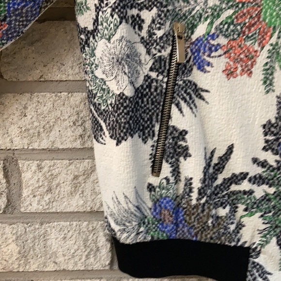 Zara Zip Up Jacket - Picture 5 of 6